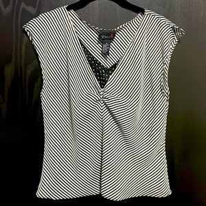 EUC Scarlett Top Blouse Size 16 Black Offwhite Striped